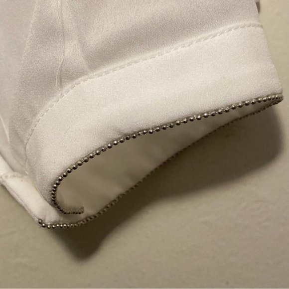 074 H&M Womens Blouse Shirt Size 4 off white Color long sleeve 2 pocket - Picture 4 of 10